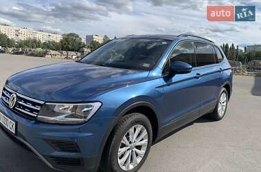 Внедорожник / Кроссовер Volkswagen Tiguan 2019 в Харькове