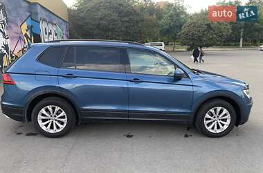 Внедорожник / Кроссовер Volkswagen Tiguan 2019 в Харькове