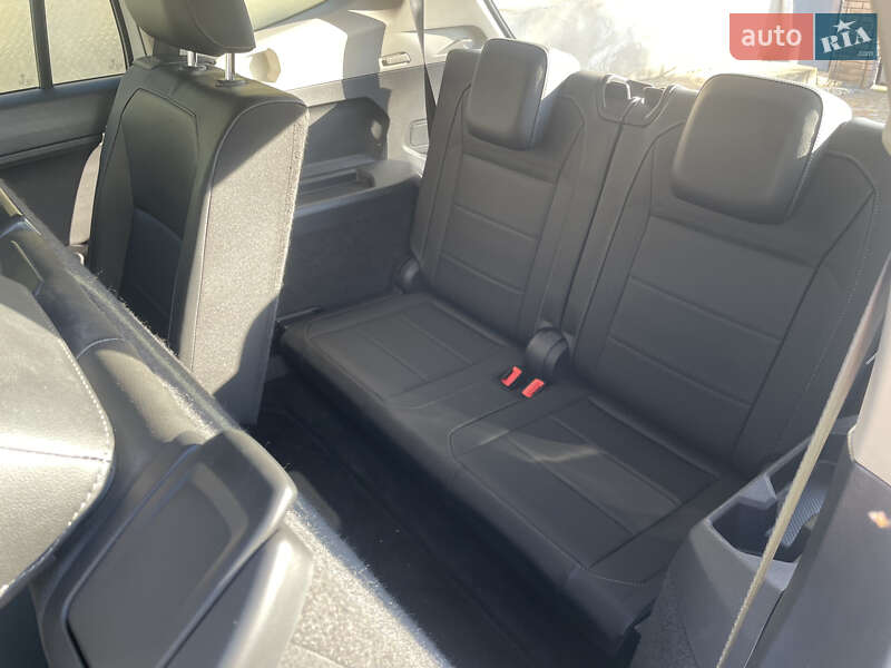 Внедорожник / Кроссовер Volkswagen Tiguan 2018 в Черновцах