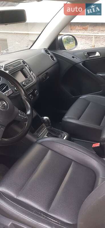 Внедорожник / Кроссовер Volkswagen Tiguan 2011 в Львове