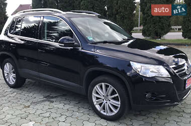 Позашляховик / Кросовер Volkswagen Tiguan 2011 в Рівному