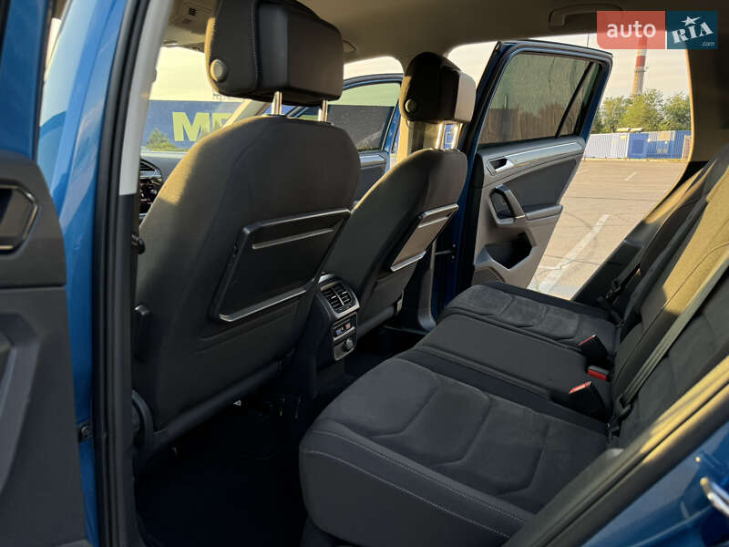 Внедорожник / Кроссовер Volkswagen Tiguan 2017 в Луцке