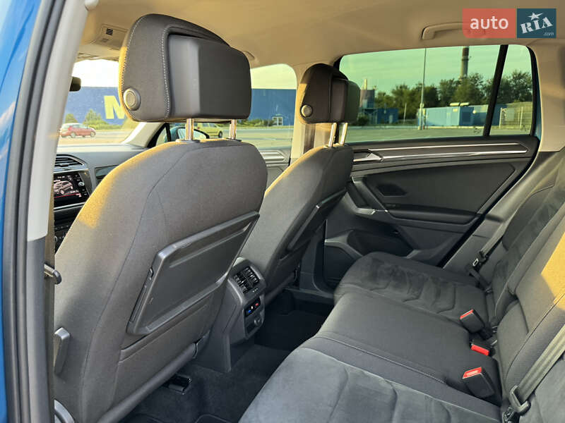 Внедорожник / Кроссовер Volkswagen Tiguan 2017 в Луцке