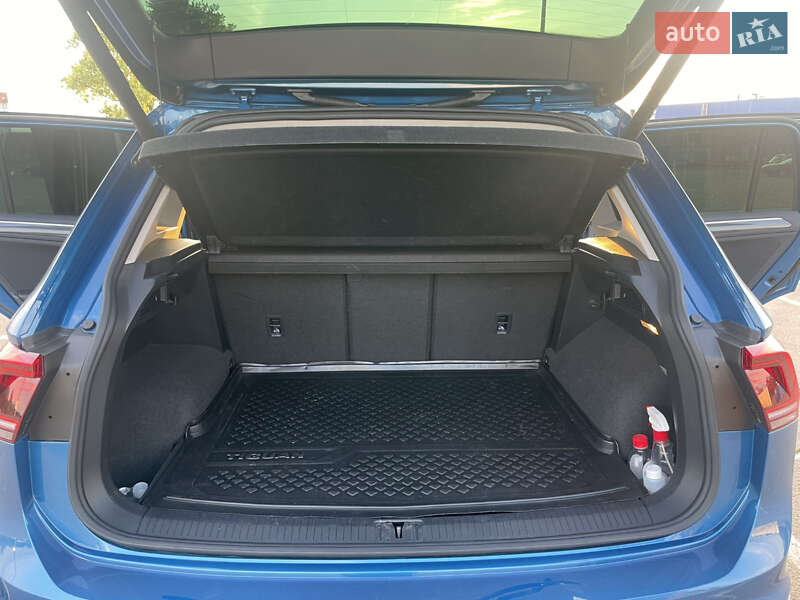 Внедорожник / Кроссовер Volkswagen Tiguan 2017 в Луцке