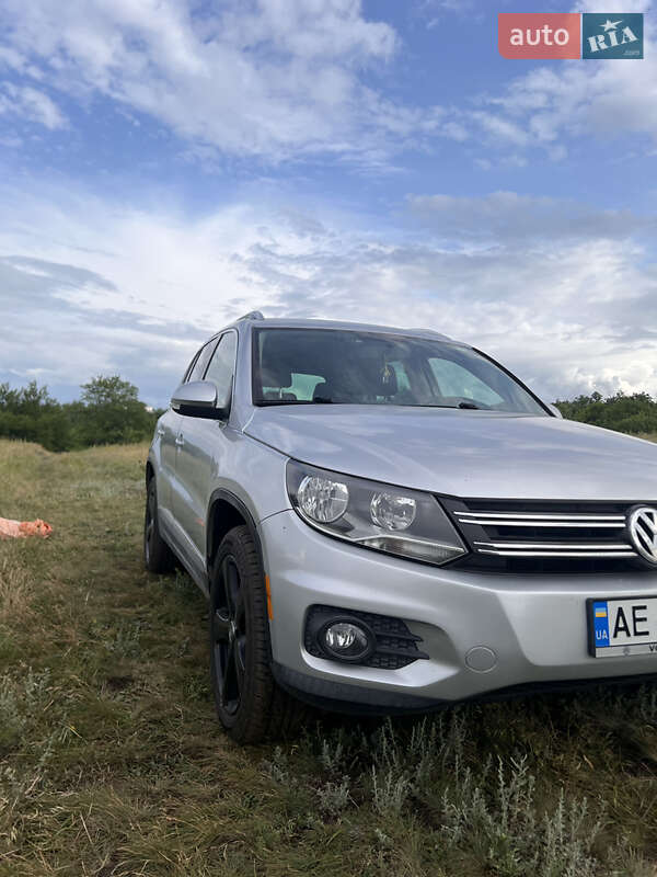 Внедорожник / Кроссовер Volkswagen Tiguan 2012 в Днепре
