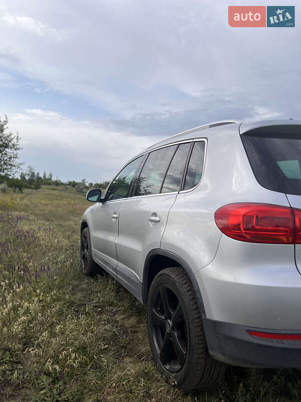 Внедорожник / Кроссовер Volkswagen Tiguan 2012 в Днепре
