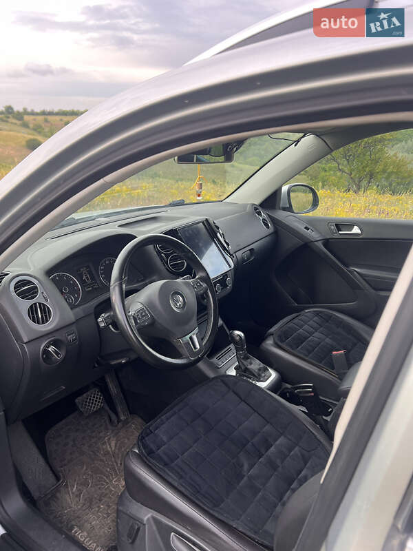 Внедорожник / Кроссовер Volkswagen Tiguan 2012 в Днепре