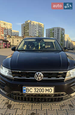 Позашляховик / Кросовер Volkswagen Tiguan 2017 в Львові
