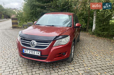 Позашляховик / Кросовер Volkswagen Tiguan 2010 в Києві