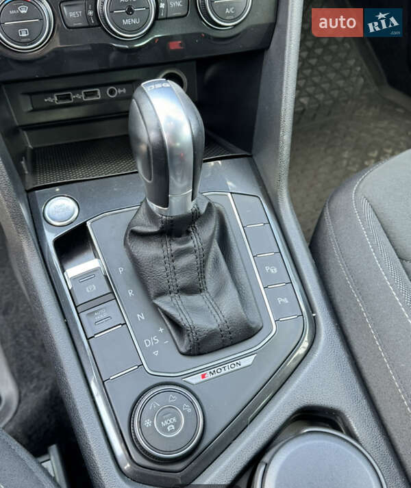 Внедорожник / Кроссовер Volkswagen Tiguan 2018 в Киеве