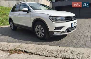 Внедорожник / Кроссовер Volkswagen Tiguan 2016 в Киеве