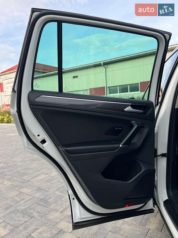 Позашляховик / Кросовер Volkswagen Tiguan 2016 в Луцьку