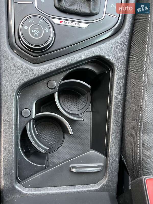 Позашляховик / Кросовер Volkswagen Tiguan 2016 в Луцьку