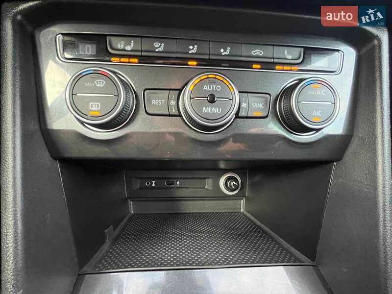 Позашляховик / Кросовер Volkswagen Tiguan 2016 в Луцьку