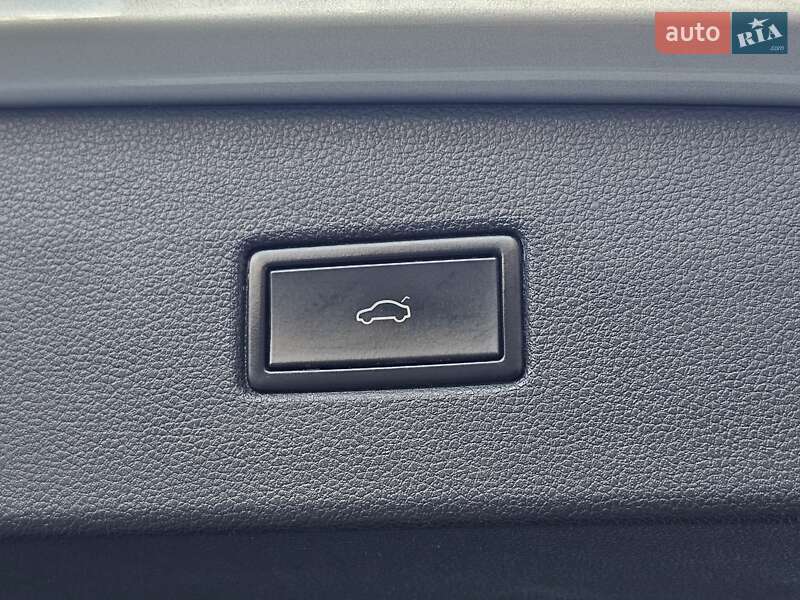 Внедорожник / Кроссовер Volkswagen Tiguan 2020 в Киеве