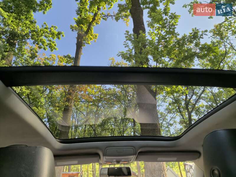 Внедорожник / Кроссовер Volkswagen Tiguan 2011 в Полтаве