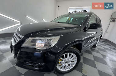 Внедорожник / Кроссовер Volkswagen Tiguan 2011 в 