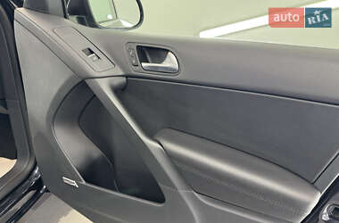 Внедорожник / Кроссовер Volkswagen Tiguan 2011 в 