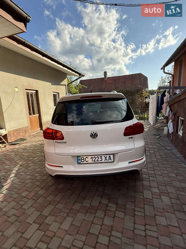 Внедорожник / Кроссовер Volkswagen Tiguan 2015 в Стрые