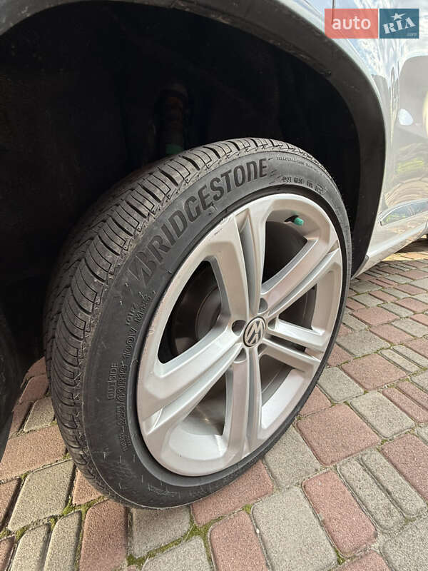 Внедорожник / Кроссовер Volkswagen Tiguan 2015 в Стрые