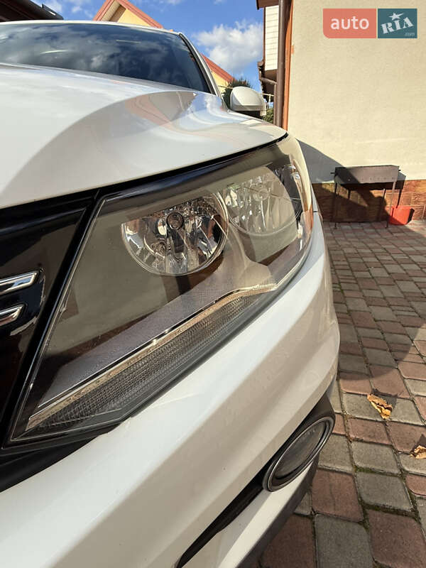 Внедорожник / Кроссовер Volkswagen Tiguan 2015 в Стрые
