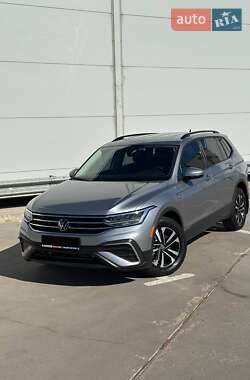 Внедорожник / Кроссовер Volkswagen Tiguan 2024 в Киеве