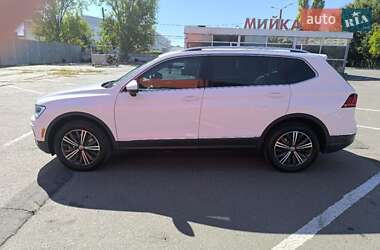 Внедорожник / Кроссовер Volkswagen Tiguan 2018 в Одессе