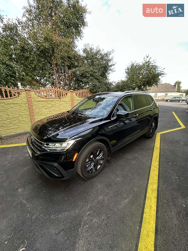 Внедорожник / Кроссовер Volkswagen Tiguan 2023 в Чернигове