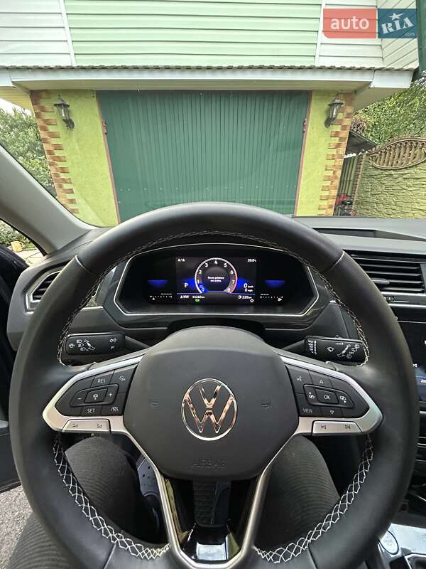 Внедорожник / Кроссовер Volkswagen Tiguan 2023 в Чернигове