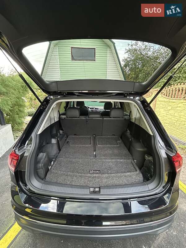 Внедорожник / Кроссовер Volkswagen Tiguan 2023 в Чернигове
