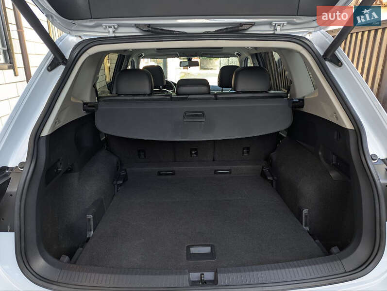 Внедорожник / Кроссовер Volkswagen Tiguan 2018 в Киеве фото 32 Внедорожник / Кроссовер Volkswagen Tiguan 2018 в Киеве