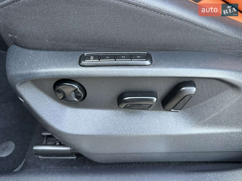 Внедорожник / Кроссовер Volkswagen Tiguan 2018 в Тернополе