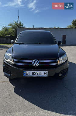 Позашляховик / Кросовер Volkswagen Tiguan 2017 в Горішніх Плавнях