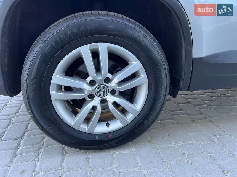 Внедорожник / Кроссовер Volkswagen Tiguan 2012 в Киеве