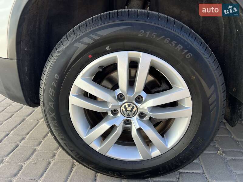 Внедорожник / Кроссовер Volkswagen Tiguan 2012 в Киеве