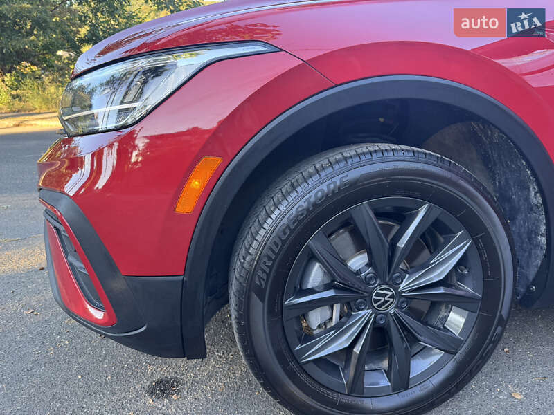 Внедорожник / Кроссовер Volkswagen Tiguan 2024 в Киеве