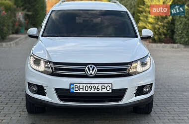 Внедорожник / Кроссовер Volkswagen Tiguan 2013 в 