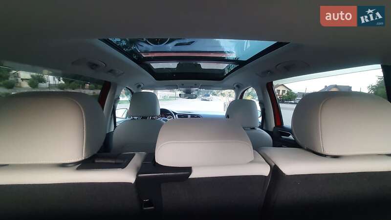 Позашляховик / Кросовер Volkswagen Tiguan 2018 в Львові