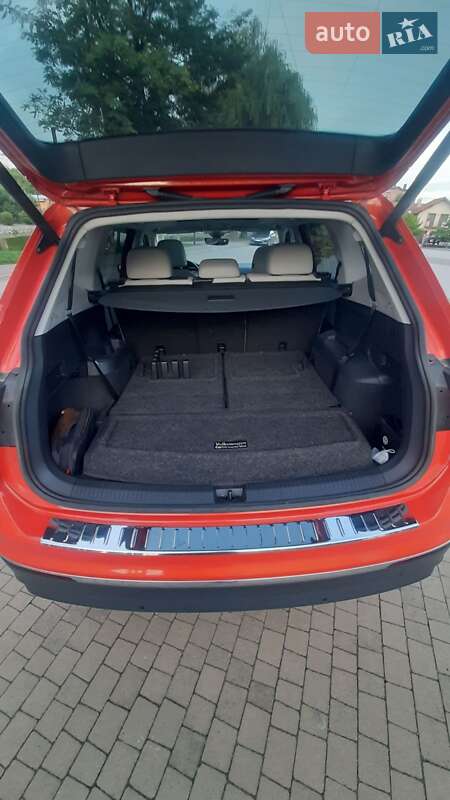 Позашляховик / Кросовер Volkswagen Tiguan 2018 в Львові
