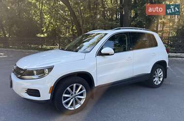 Внедорожник / Кроссовер Volkswagen Tiguan 2017 в Хмельнике