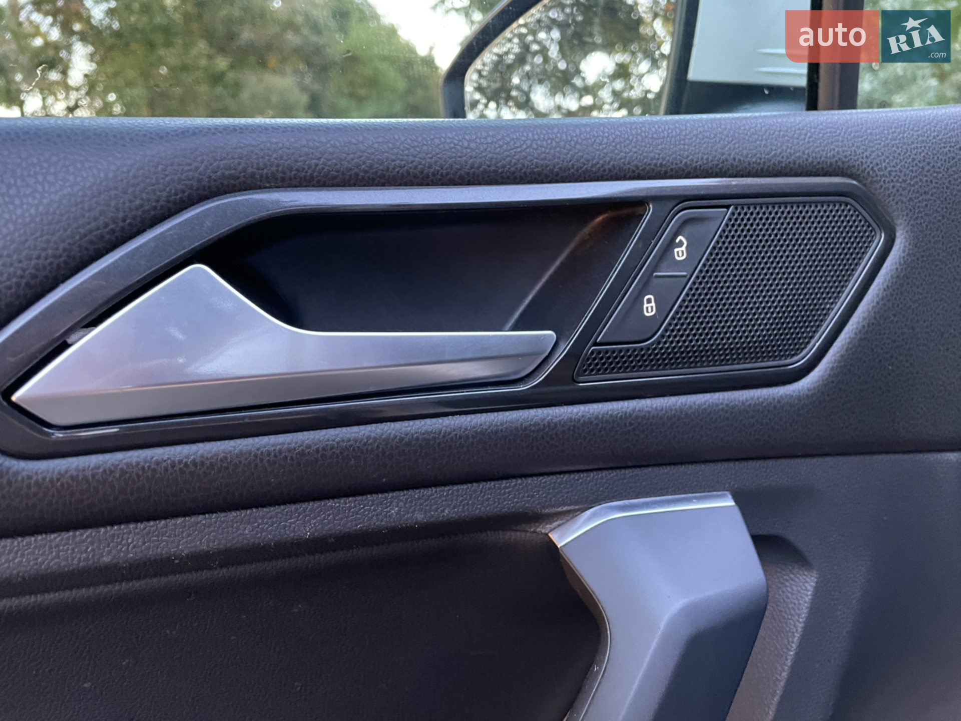 2018 Volkswagen Tiguan - мініатюра 17