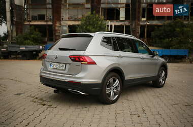 Внедорожник / Кроссовер Volkswagen Tiguan 2019 в 