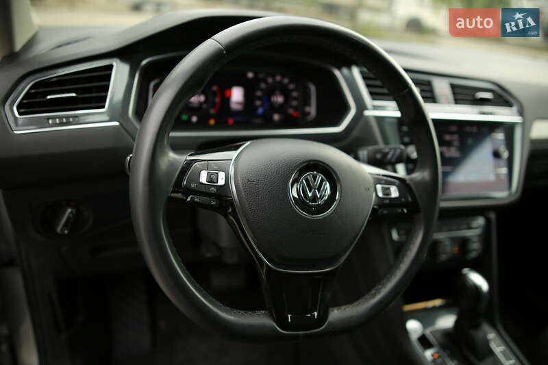 Внедорожник / Кроссовер Volkswagen Tiguan 2019 в Черновцах