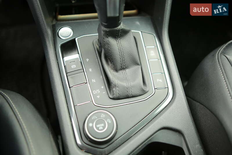 Внедорожник / Кроссовер Volkswagen Tiguan 2019 в Черновцах