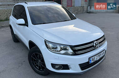 Внедорожник / Кроссовер Volkswagen Tiguan 2015 в Днепре