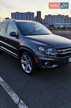 Внедорожник / Кроссовер Volkswagen Tiguan 2016 в Киеве
