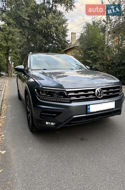 Внедорожник / Кроссовер Volkswagen Tiguan 2018 в Днепре
