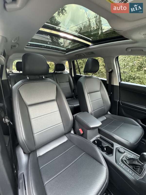 Внедорожник / Кроссовер Volkswagen Tiguan 2018 в Днепре фото 13 Внедорожник / Кроссовер Volkswagen Tiguan 2018 в Днепре