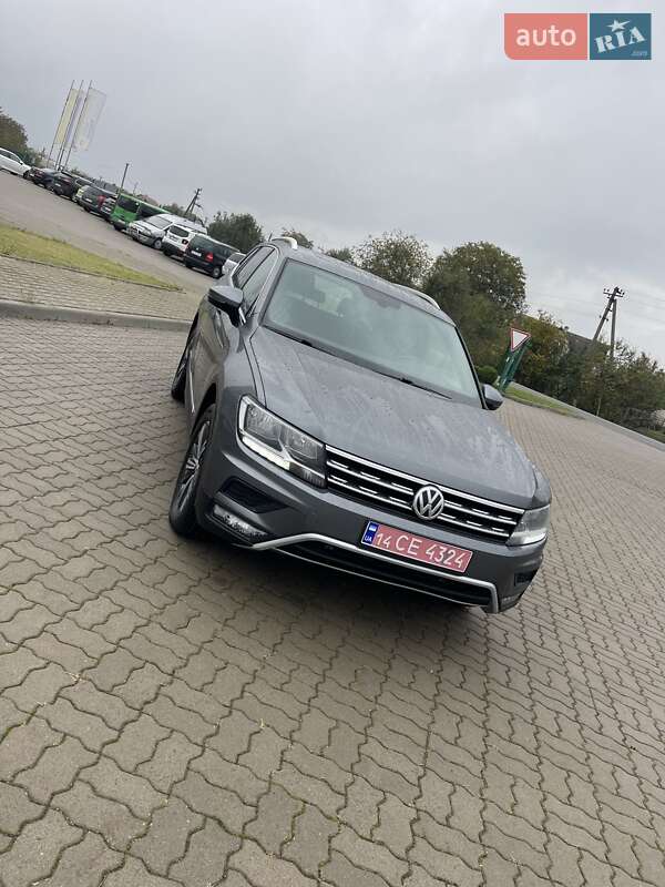 Позашляховик / Кросовер Volkswagen Tiguan 2017 в Львові