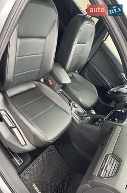 Внедорожник / Кроссовер Volkswagen Tiguan 2017 в 